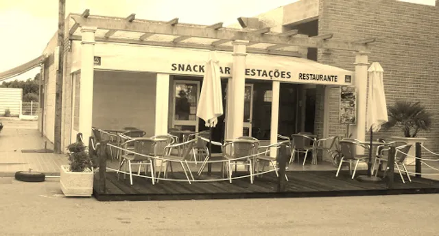 4 Seasons Snack Bar / Restaurant