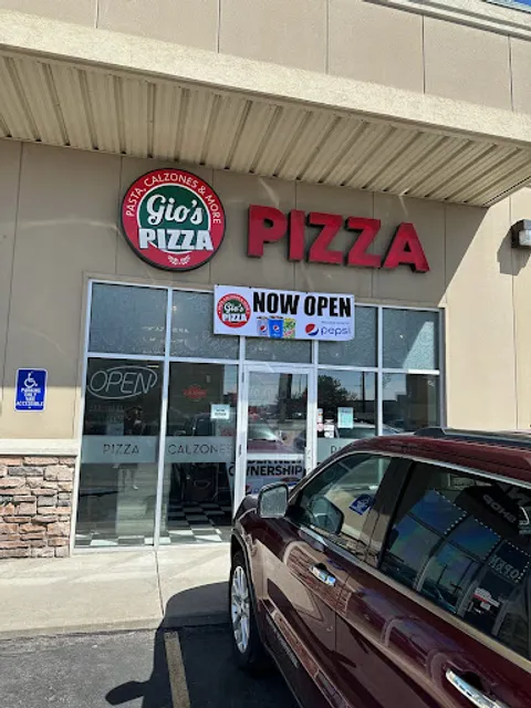 Gio's Pizza & Pho Fusion