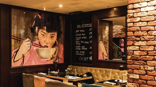 MONCHIS - Bar-Korean Fried Chicken