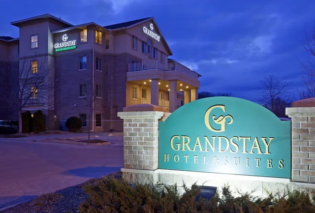 GrandStay Hotel & Suites La Crosse