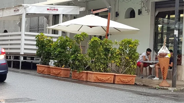 Pasticceria-Gelateria E Bar Ficara Di Romeo Salvatore