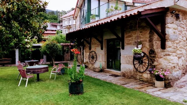 Casas Rurales A Chairiña Y A Revolta