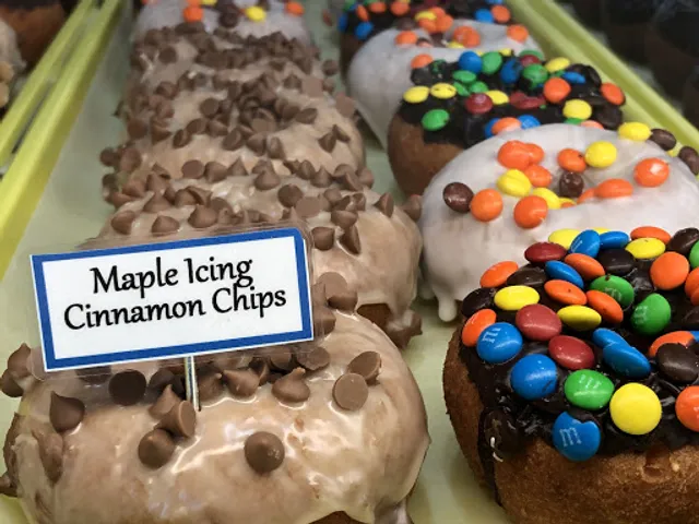 Dave’s Daylight Donuts