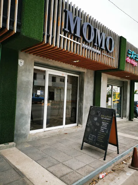 MOMO - Pan Artesanal