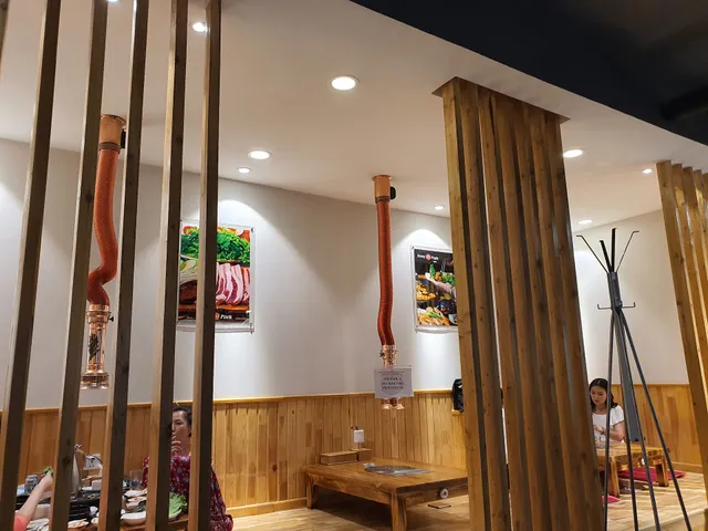 Dony Pork (Хүүхдийн урлан бүтээх төвийн урд)