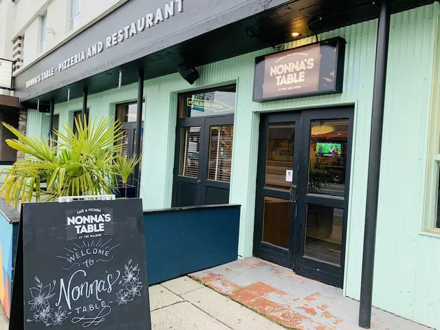 Hotel At The Waldorf