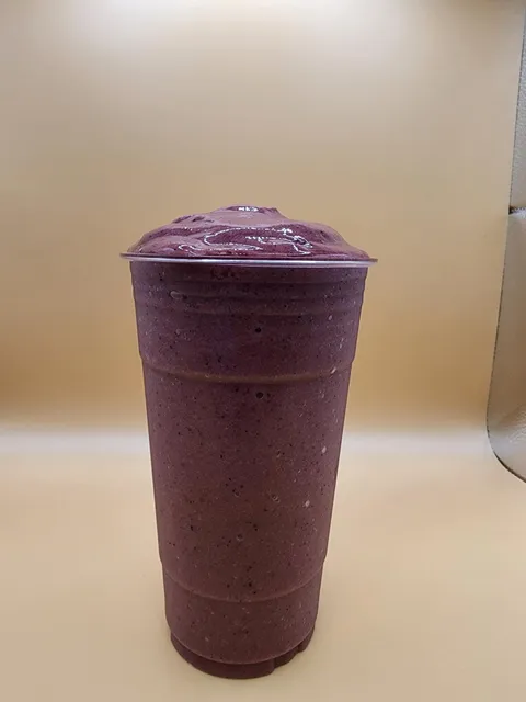 Lyva’s Fresh Fruit Salad and Smoothies