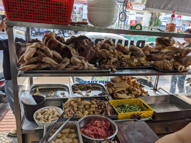 BÚN BÒ BÀ THỦY - Núi Thành