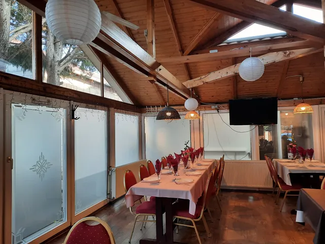 Pléh Csárda Étterem