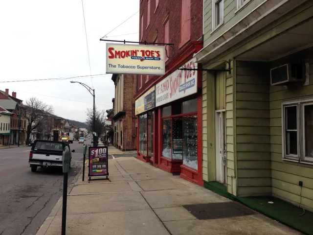 Smokin' Joe's Tobacco Shop