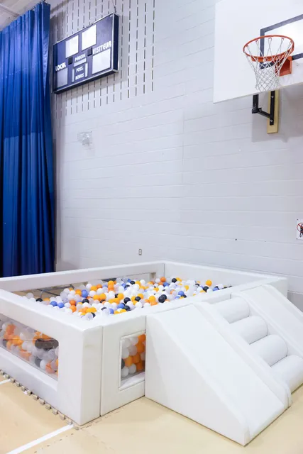 Le P'tit Village | DeLuxe Soft Play, Bubble House, Ball Pit & Bouncy Castles. Montreal