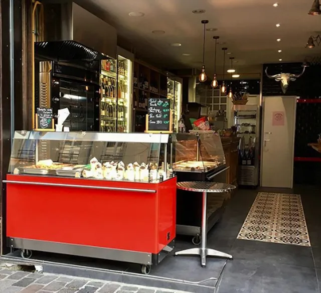 Les Provinces - Boucherie étable à manger