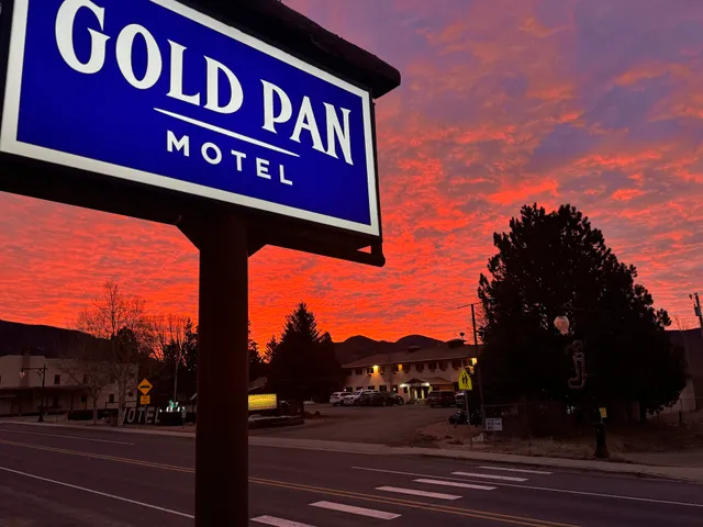 Gold Pan Motel