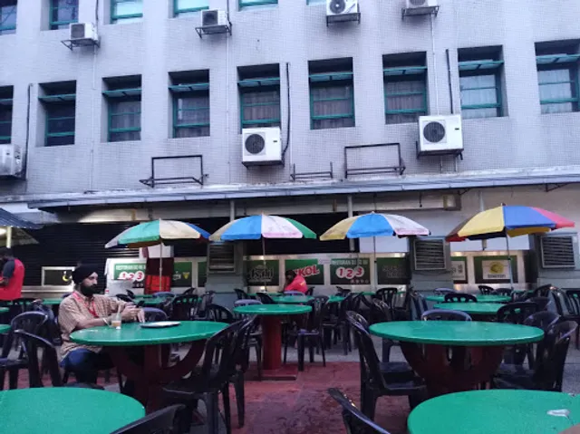 Restoran Do Re Mi 123 美食中心