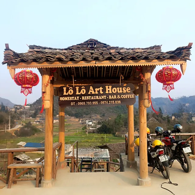 Lô Lô Art House