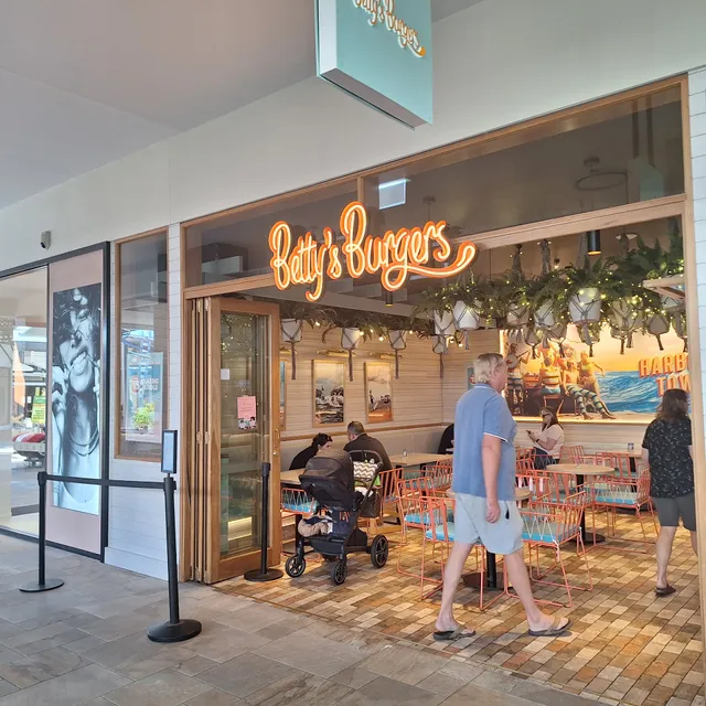 Betty's Burgers Harbour Town