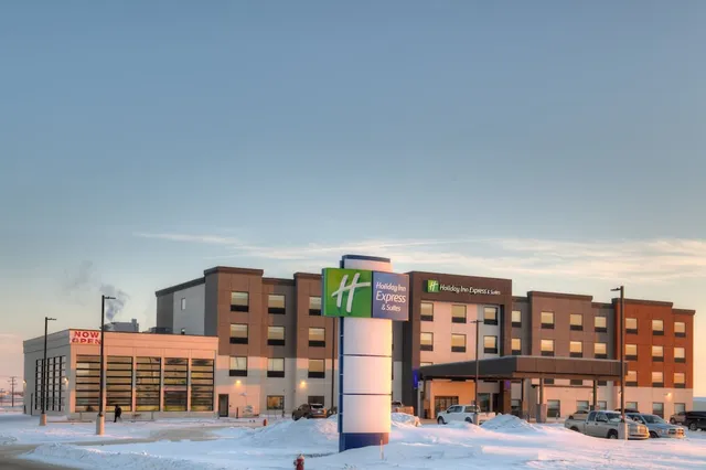 Holiday Inn Express & Suites Moose Jaw, an IHG Hotel