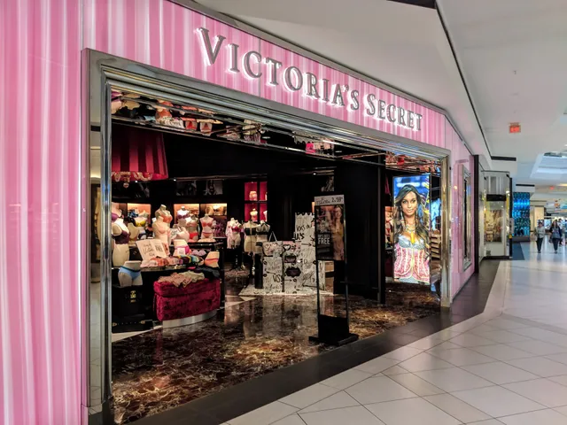 Victoria's Secret & PINK