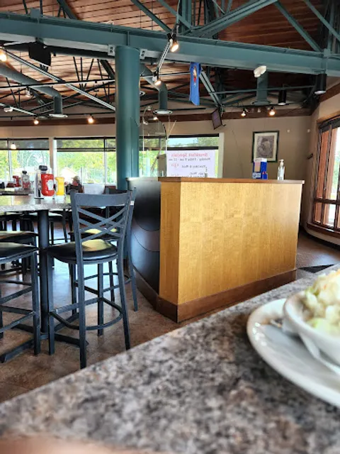 Amore’s Grill and Spirits