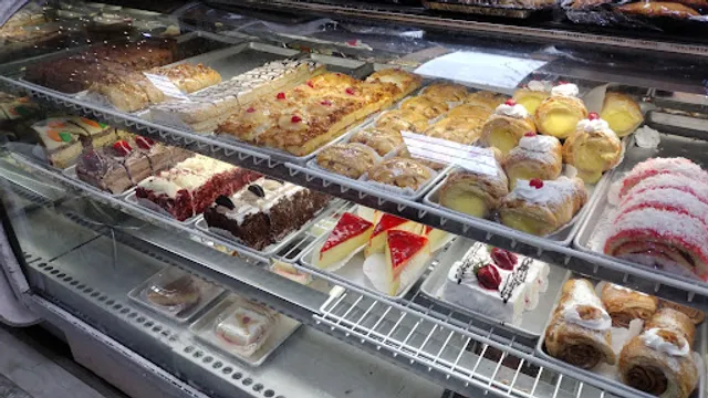 Las Americas Bakery