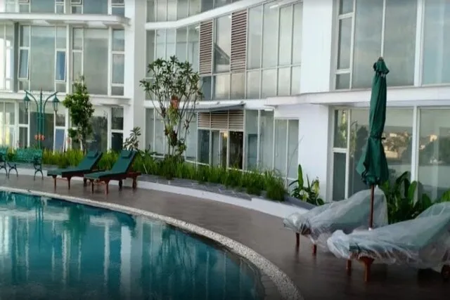 Capital O 90569 Sultan Premiere Majestic Point Serpong