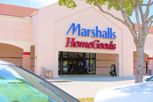 Marshalls & HomeGoods