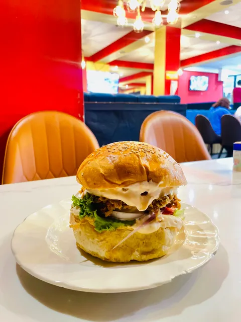 NJEIFORBI CHICK'N BURGER