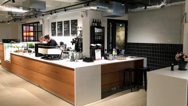 Kahiwa | Cafe & Bakery