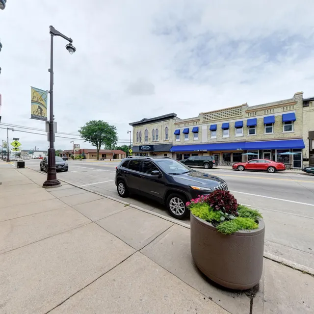 Bh Home Antiques & Decor