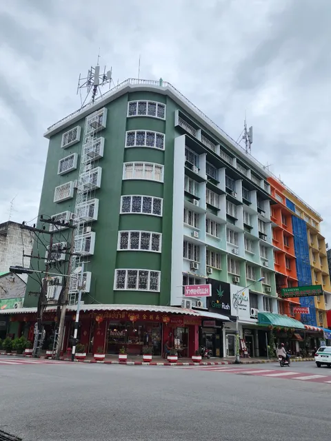 Laem Thong Hotel