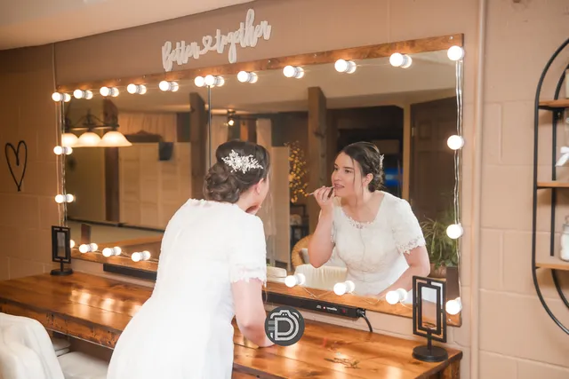 hAlo hair & tanning salon