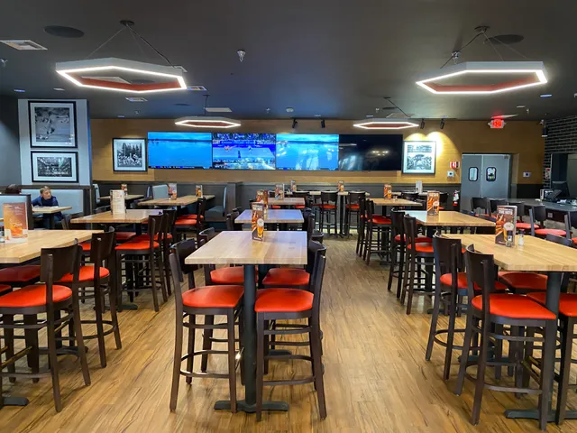 Boston's Restaurant & Sports Bar