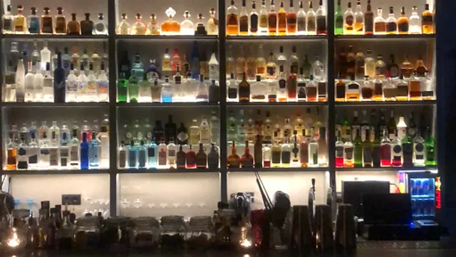 Dash, Cocktail Bar