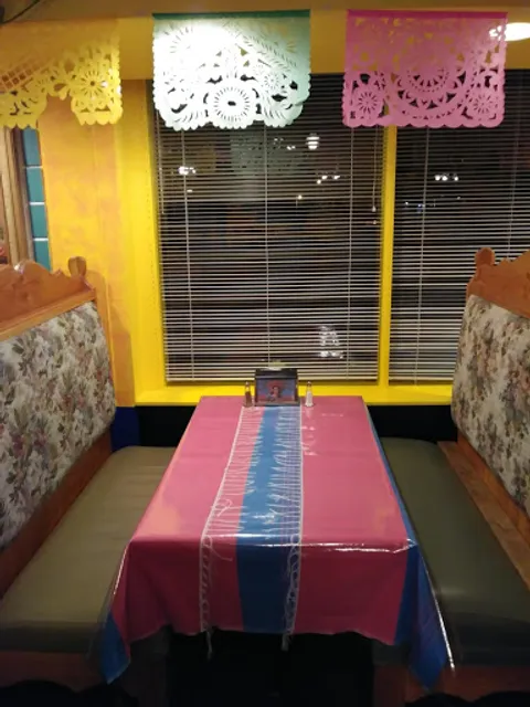 El Mezcal Bar and Grill