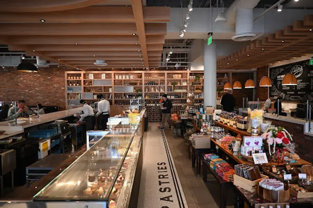 Alon’s Bakery & Market