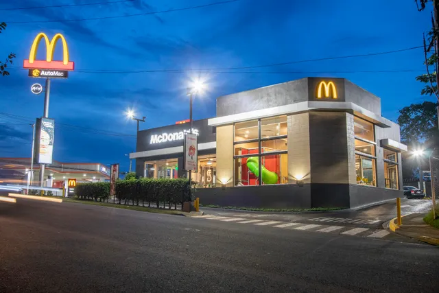 McDonald's • Tomás Guardia