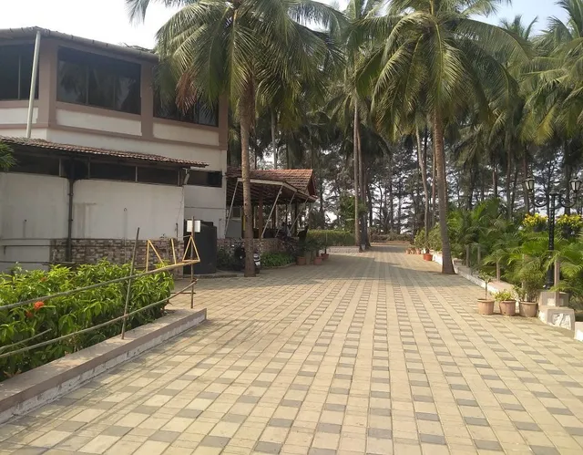 Sea Crest Beach Resort