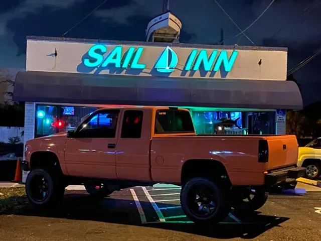 Sail inn