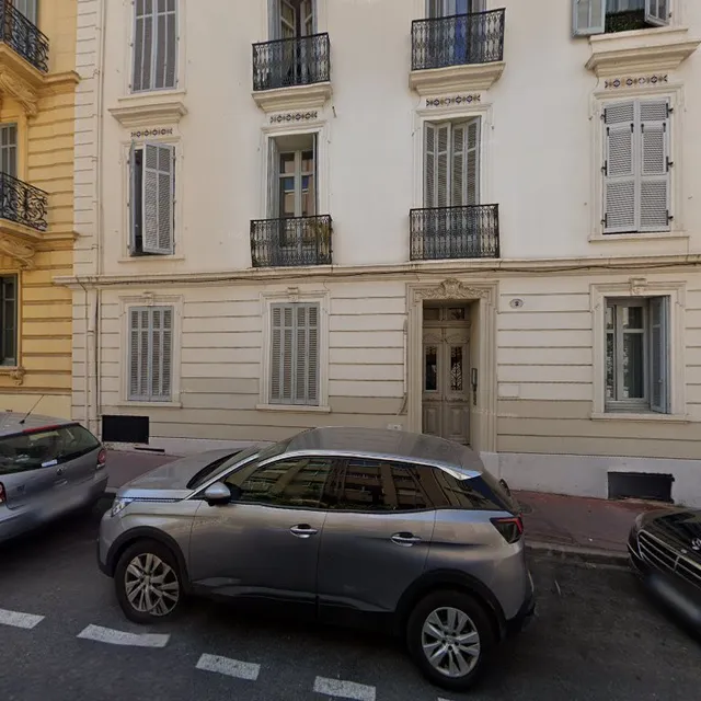 Deux pièces proche Palais et plages