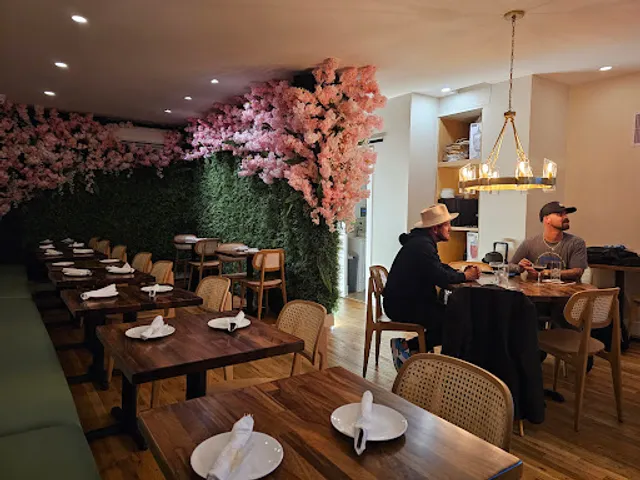 GuestHouse Restaurant & Bar