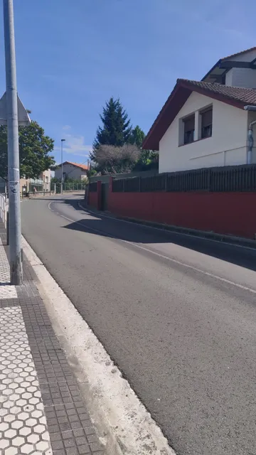 HSUITES96- VILLA UNIFAMILIAR- PARKING GRATIS