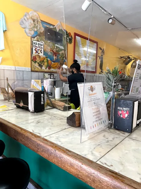 The Last Carrot - smoothies, fresh juices, healthy fare, vegetarian friendly