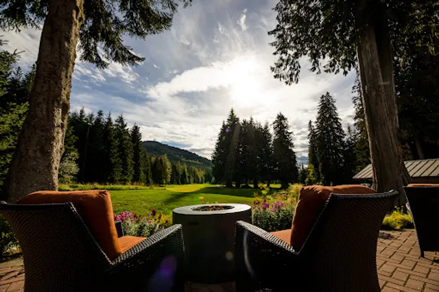 Palmer's Gallery Bar & Grill