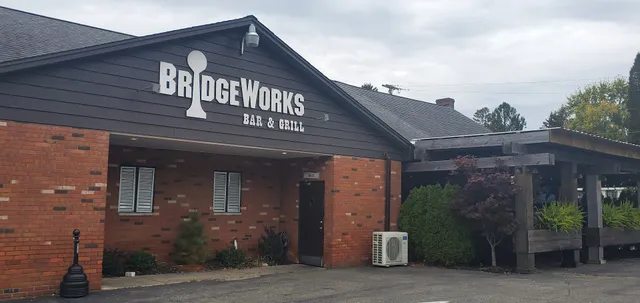 BridgeWorks Bar & Grill