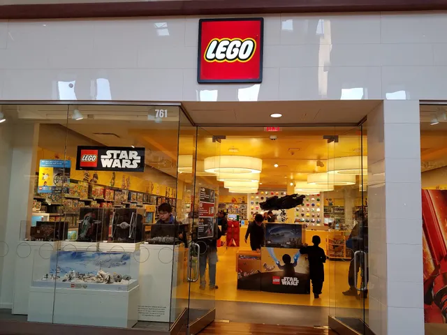 The LEGO® Store Gurnee Mills