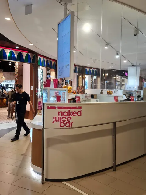 Naked Juicebar Triangeln