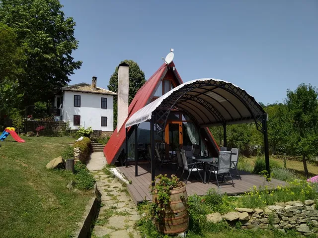 Guest House "Constantine and Helena"