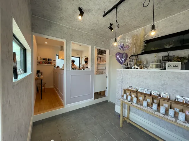 ビーバイオレット B.violet