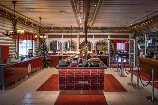 Christmas House Restaurant & Coffee Bar