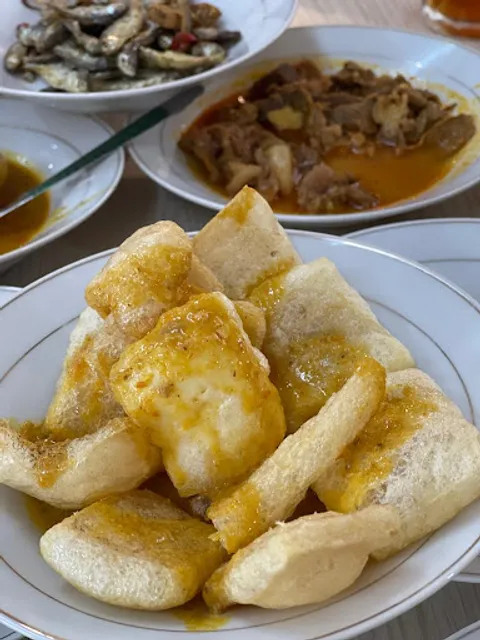 Restoran TRIO Masakan Padang, Cilendek